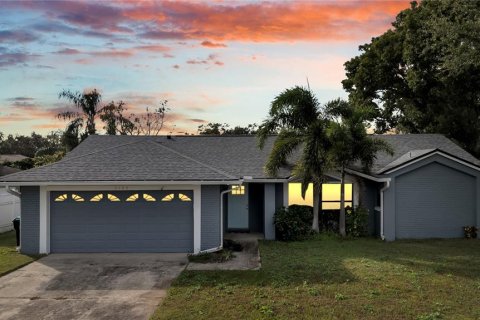 House in Orlando, Florida 4 bedrooms, 196.58 sq.m. № 1449987 - photo 2