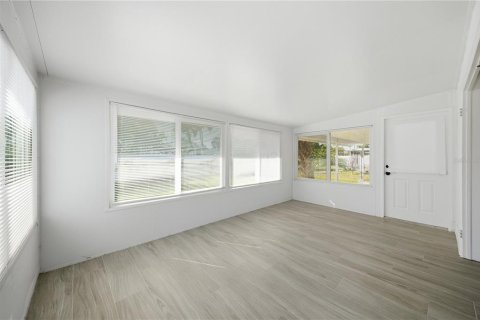 Villa ou maison à vendre à Saint Pete Beach, Floride: 3 chambres, 117.61 m2 № 2289544 - photo 11