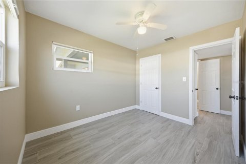 Villa ou maison à vendre à Saint Pete Beach, Floride: 3 chambres, 117.61 m2 № 2289544 - photo 18