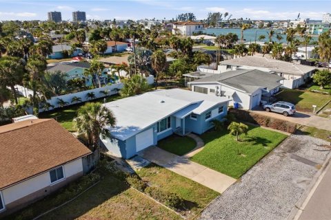 Villa ou maison à vendre à Saint Pete Beach, Floride: 3 chambres, 117.61 m2 № 2289544 - photo 5