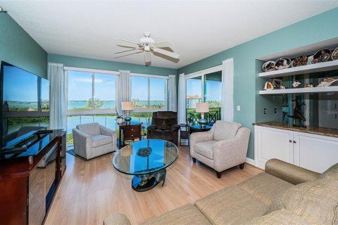 Condominio en venta en Saint Petersburg, Florida, 3 dormitorios, 154.22 m2 № 1590293 - foto 10