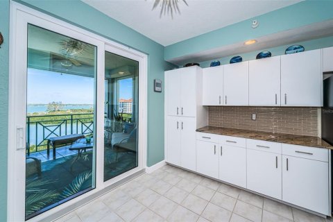 Condominio en venta en Saint Petersburg, Florida, 3 dormitorios, 154.22 m2 № 1590293 - foto 28
