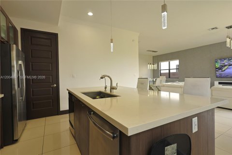 Купить виллу или дом в Майами, Флорида 4 спальни, 241.27м2, № 2068989 - фото 10