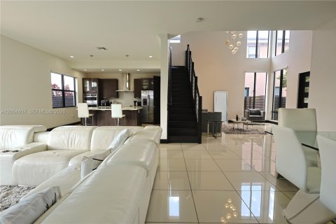 Купить виллу или дом в Майами, Флорида 4 спальни, 241.27м2, № 2068989 - фото 6