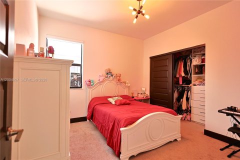 Купить виллу или дом в Майами, Флорида 4 спальни, 241.27м2, № 2068989 - фото 18