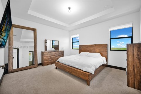 Casa en venta en Miami, Florida, 4 dormitorios, 241.27 m2 № 2068989 - foto 23