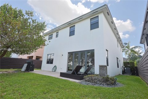 Купить виллу или дом в Майами, Флорида 4 спальни, 241.27м2, № 2068989 - фото 21