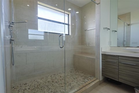 Купить виллу или дом в Майами, Флорида 4 спальни, 241.27м2, № 2068989 - фото 14