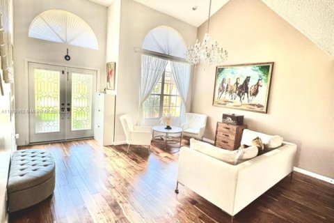 Casa en venta en Pembroke Pines, Florida, 4 dormitorios, 202.06 m2 № 1945817 - foto 7