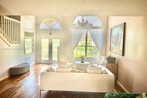 Casa en venta en Pembroke Pines, Florida, 4 dormitorios, 202.06 m2 № 1945817 - foto 4