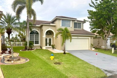 Casa en venta en Pembroke Pines, Florida, 4 dormitorios, 202.06 m2 № 1945817 - foto 2