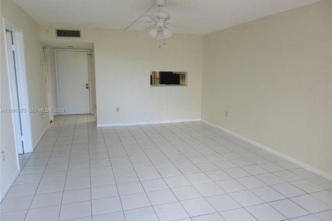 Copropriété à vendre à Miami, Floride: 1 chambre, 65.5 m2 № 2059382 - photo 6