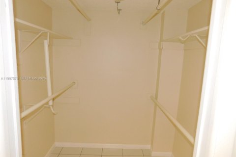 Copropriété à vendre à Miami, Floride: 1 chambre, 65.5 m2 № 2059382 - photo 14