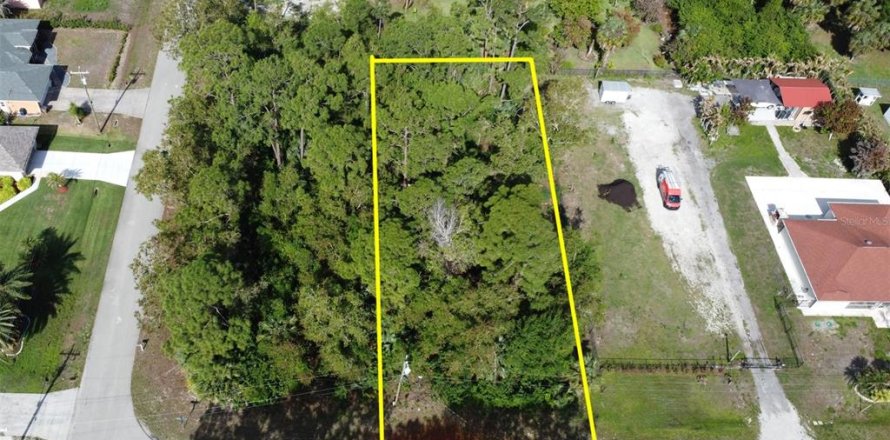 Land in Lehigh Acres, Florida № 2164957