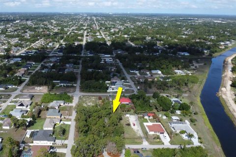 Land in Lehigh Acres, Florida № 2164957 - photo 5