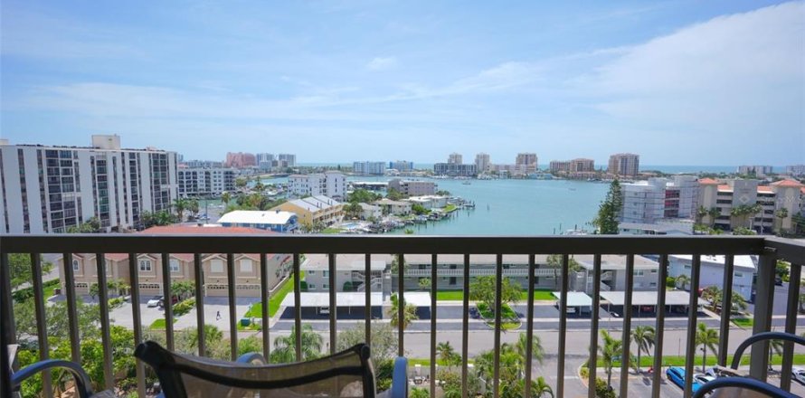 Condo à Clearwater, Floride, 2 chambres  № 2258576