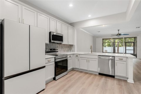 Touwnhouse à vendre à Tampa, Floride: 3 chambres, 150.69 m2 № 1905964 - photo 12