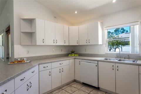 House in Palm Coast, Florida 3 bedrooms, 129.04 sq.m. № 1734850 - photo 6
