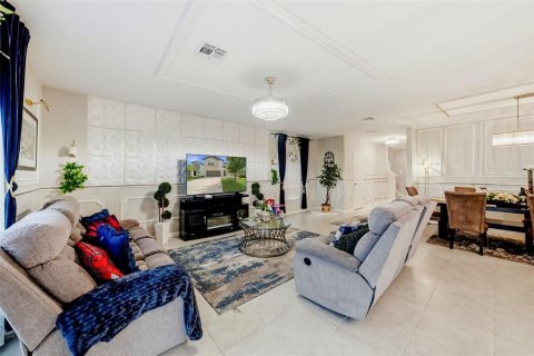 Villa ou maison à vendre à Apollo Beach, Floride: 5 chambres, 210.33 m2 № 2361205 - photo 6