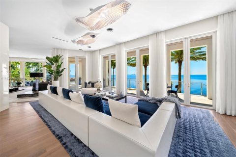 Casa en venta en Coral Gables, Florida, 8 dormitorios, 1761.71 m2 № 1806267 - foto 27