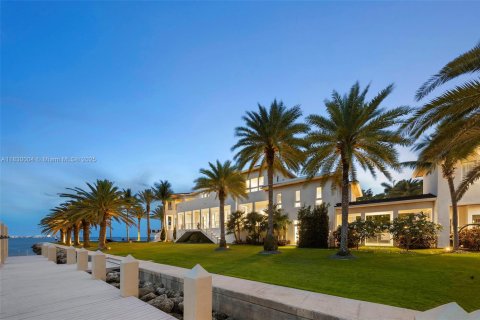 Casa en venta en Coral Gables, Florida, 8 dormitorios, 1761.71 m2 № 1806267 - foto 21