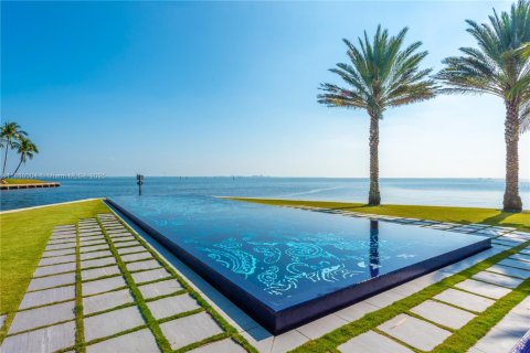 Casa en venta en Coral Gables, Florida, 8 dormitorios, 1761.71 m2 № 1806267 - foto 14