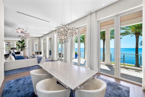 Casa en venta en Coral Gables, Florida, 8 dormitorios, 1761.71 m2 № 1806267 - foto 28