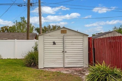 Villa ou maison à louer à Orlando, Floride: 3 chambres, 142.98 m2 № 1901583 - photo 23