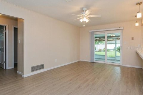 Villa ou maison à louer à Orlando, Floride: 3 chambres, 142.98 m2 № 1901583 - photo 6