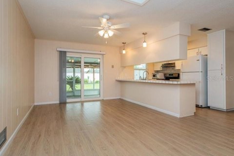 Villa ou maison à louer à Orlando, Floride: 3 chambres, 142.98 m2 № 1901583 - photo 5