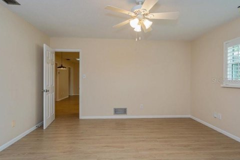 Villa ou maison à louer à Orlando, Floride: 3 chambres, 142.98 m2 № 1901583 - photo 11