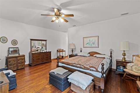 House in Clermont, Florida 4 bedrooms, 258.08 sq.m. № 1851204 - photo 17