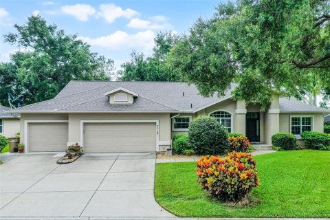 House in Clermont, Florida 4 bedrooms, 258.08 sq.m. № 1851204 - photo 1