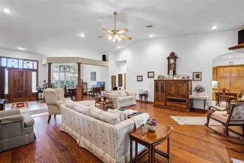 House in Clermont, Florida 4 bedrooms, 258.08 sq.m. № 1851204 - photo 10
