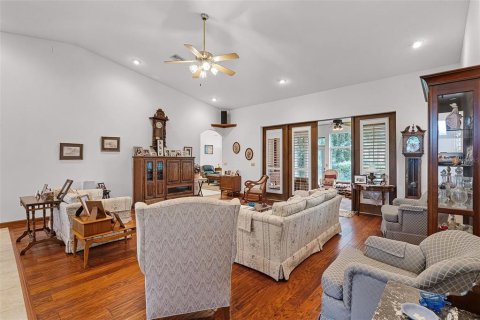 House in Clermont, Florida 4 bedrooms, 258.08 sq.m. № 1851204 - photo 7