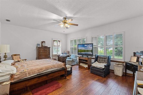 House in Clermont, Florida 4 bedrooms, 258.08 sq.m. № 1851204 - photo 16