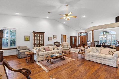 House in Clermont, Florida 4 bedrooms, 258.08 sq.m. № 1851204 - photo 9