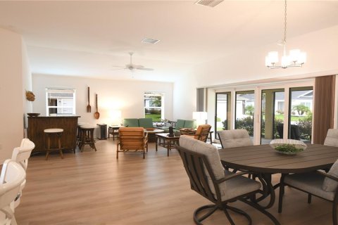 House in The Villages, Florida 3 bedrooms, 181.07 sq.m. № 2406398 - photo 3
