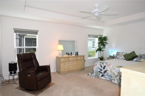 House in The Villages, Florida 3 bedrooms, 181.07 sq.m. № 2406398 - photo 7
