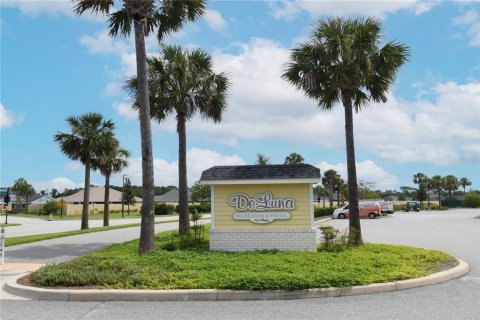 House in The Villages, Florida 3 bedrooms, 181.07 sq.m. № 2406398 - photo 27