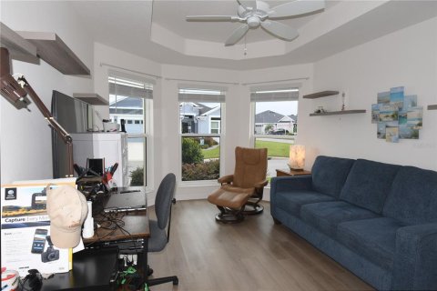 House in The Villages, Florida 3 bedrooms, 181.07 sq.m. № 2406398 - photo 12