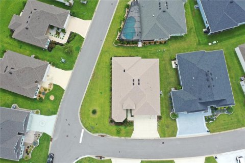 House in The Villages, Florida 3 bedrooms, 181.07 sq.m. № 2406398 - photo 19