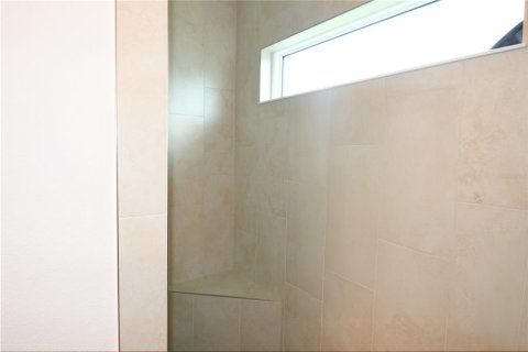 House in The Villages, Florida 3 bedrooms, 181.07 sq.m. № 2406398 - photo 10