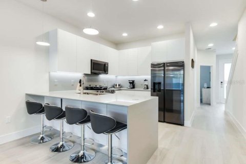 Touwnhouse à louer à Clermont, Floride: 3 chambres, 172.05 m2 № 2136899 - photo 14