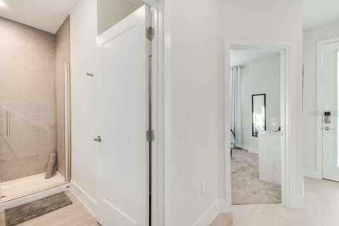 Touwnhouse à louer à Clermont, Floride: 3 chambres, 172.05 m2 № 2136899 - photo 9