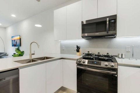 Touwnhouse à louer à Clermont, Floride: 3 chambres, 172.05 m2 № 2136899 - photo 12