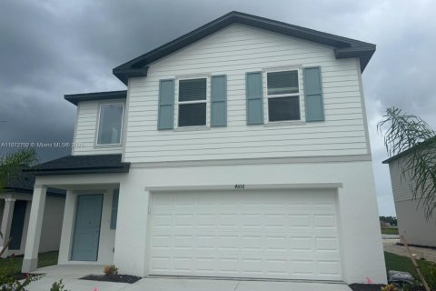 Снять в аренду виллу или дом в Форт Майерс, Флорида 4 спальни, 174.1м2, № 1922619 - фото 1