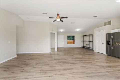Villa ou maison à vendre à Lehigh Acres, Floride: 4 chambres, 146.51 m2 № 2312517 - photo 6