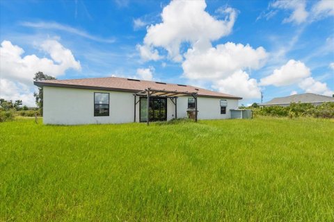 Villa ou maison à vendre à Lehigh Acres, Floride: 4 chambres, 146.51 m2 № 2312517 - photo 24