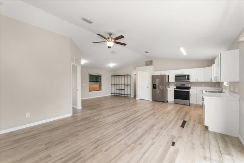 Villa ou maison à vendre à Lehigh Acres, Floride: 4 chambres, 146.51 m2 № 2312517 - photo 11